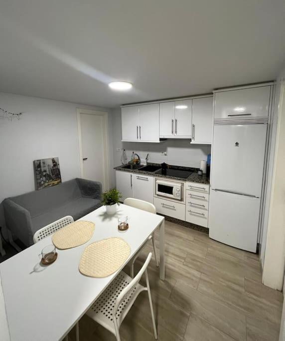 Centrico A Metros De La Playa Apartment A Coruna Luaran gambar